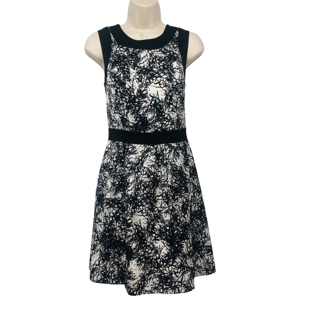 Kensie Black White graphic Print Sleeveless Fit & fFare Dress Black Accent Trim - Picture 3 of 16